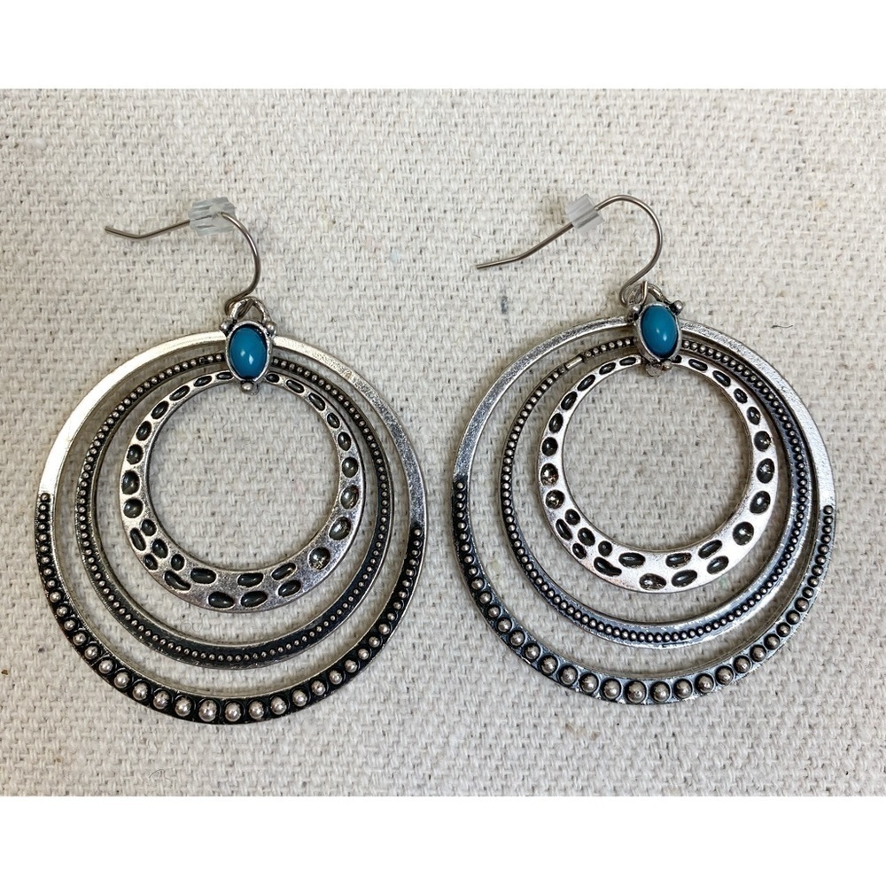 Premier Designs “Around Town” antique matte silver plated earrings